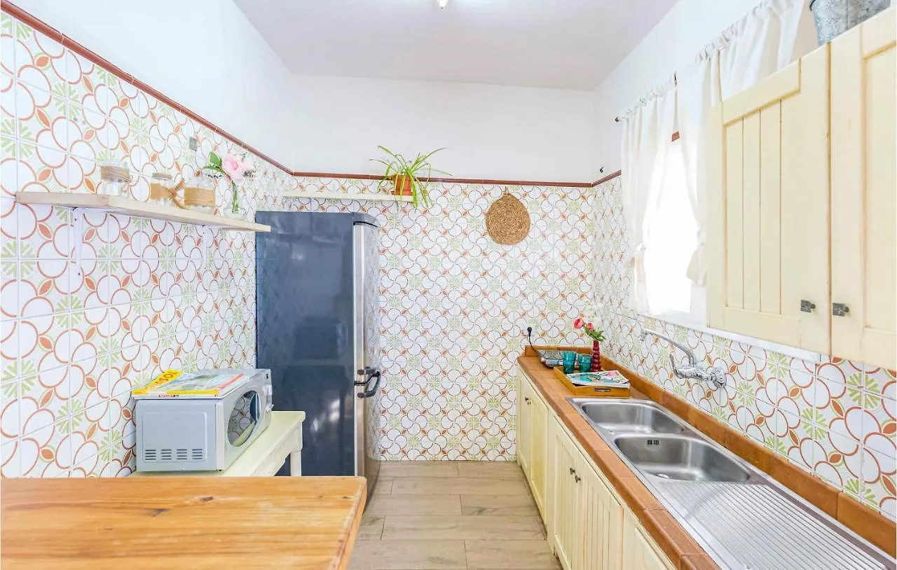Holiday home 4 Bedroom Cozy Home In Arahal El Arahal
