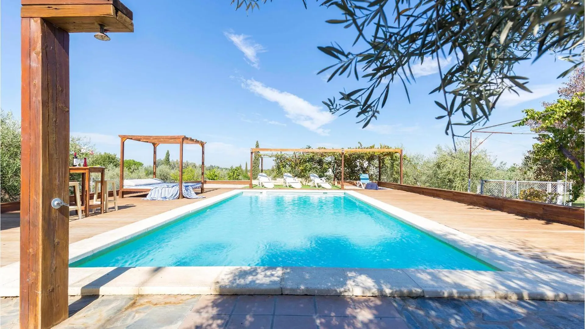 Holiday home 4 Bedroom Cozy Home In Arahal El Arahal Spain